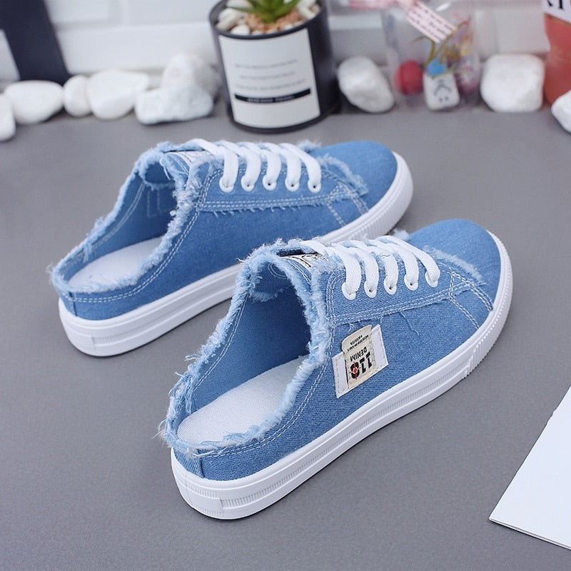 Vaelum Low-Top Canvas Sneaker