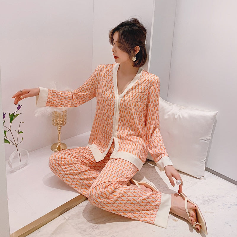Vaelum Silk-Look Pyjama Set