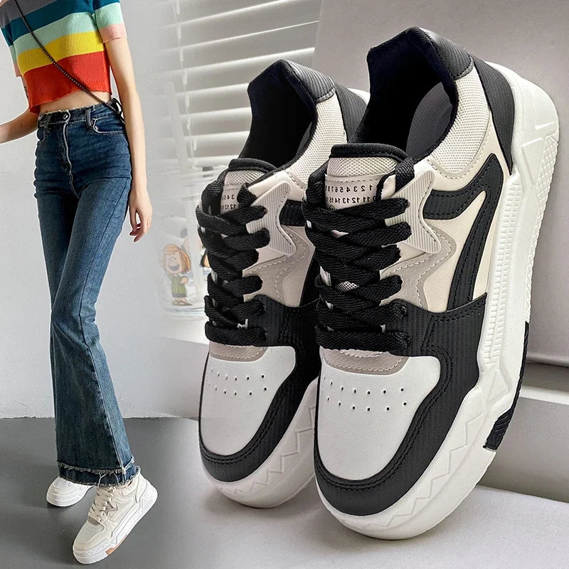 Vaelum Platform Lace-Up Sneaker